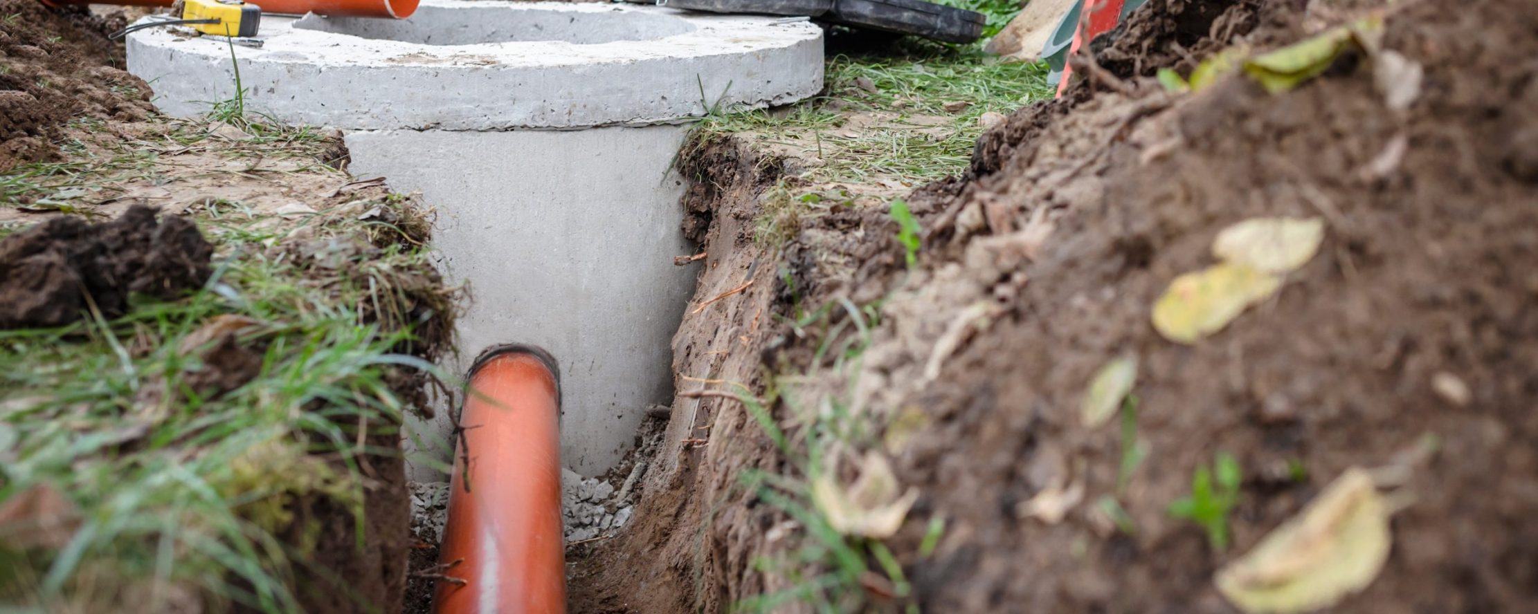 Septic,Tank,Installing,In,Dug,Hole.,Installation,Concrete,Sewer,Rings